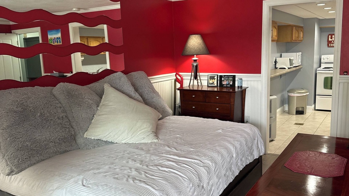 Laconia Condo | Condo in the Heart of the NH Lakes Region Attractions.
