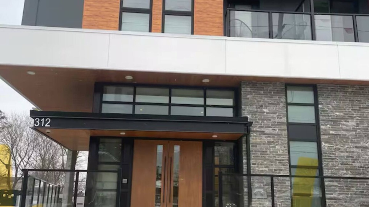 Waterloo Condo | Condo in Waterloo