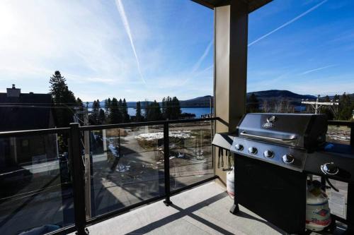 Saint Donat Apartment | Condo le YÉTI -Lake view-St-Donat- dogfriendly
