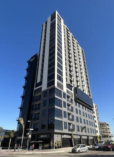 Avenida Revolucion Apartment | Condo Magico en Revolucion TJ