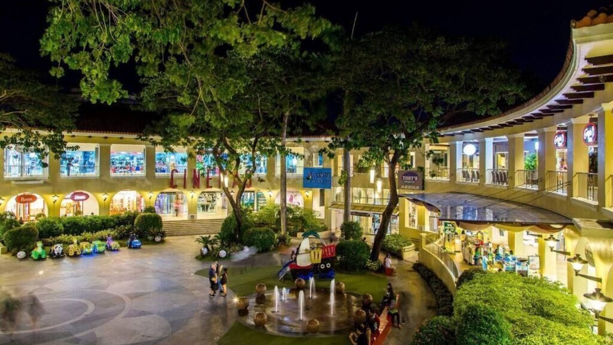 Alabang House | Condo Near Airport Okada MOA w/60 inch smart TVnn