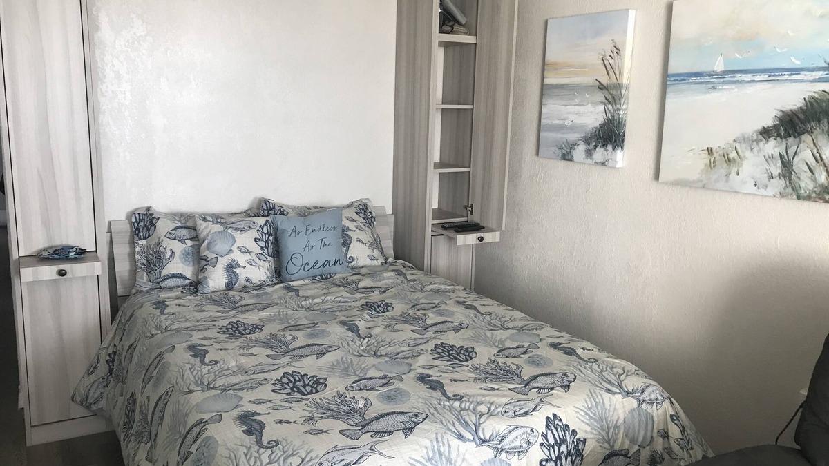 Lenox Park Condo | Condo on oceanfront property less than mile from boardwalk