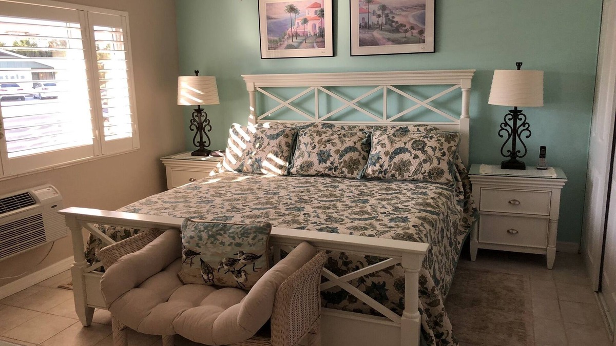 Sarasota Condo | Condo steps from Lido Beach and Gulf of Mexico in Sarasota