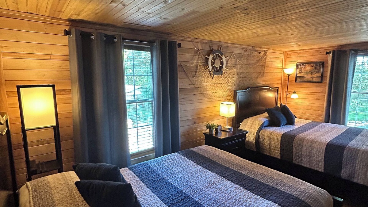 Grand Rivers Condo | Condo Unit ~ Kentucky ~ Barkley Lake ~ near Patti’s Settlement