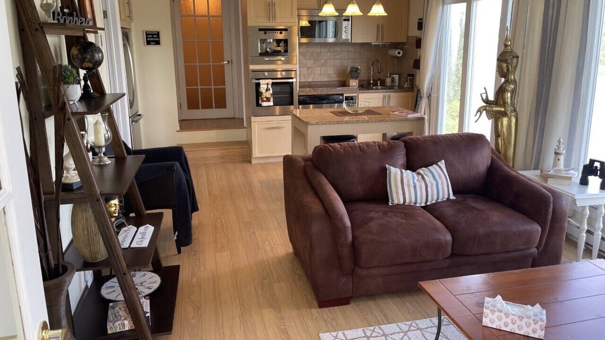 Sherbrooke House | CONDO VILLA CHALET WATERFRONT EXCEPTIONAL VIEW