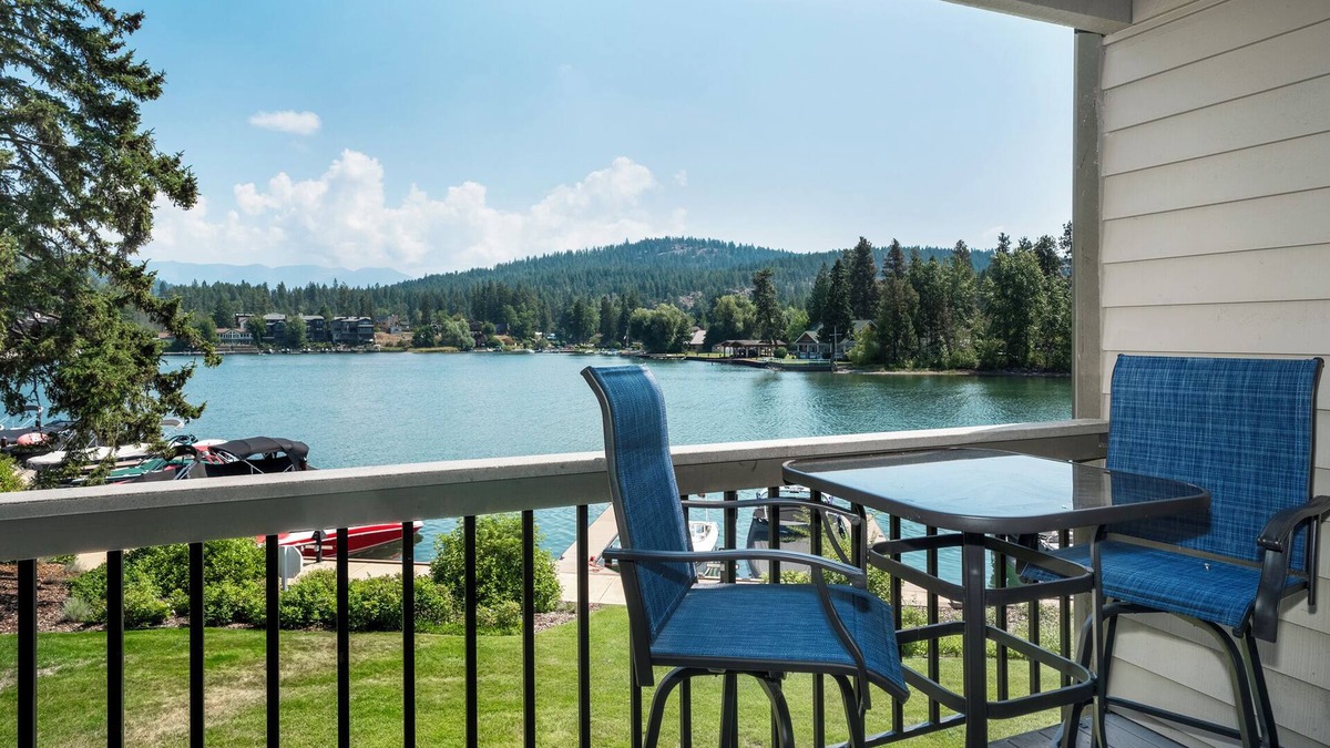 Bigfork Condo | Condo w/private balcony & waterfront views of Flathead Lake - Marina Cay Cozy Condo