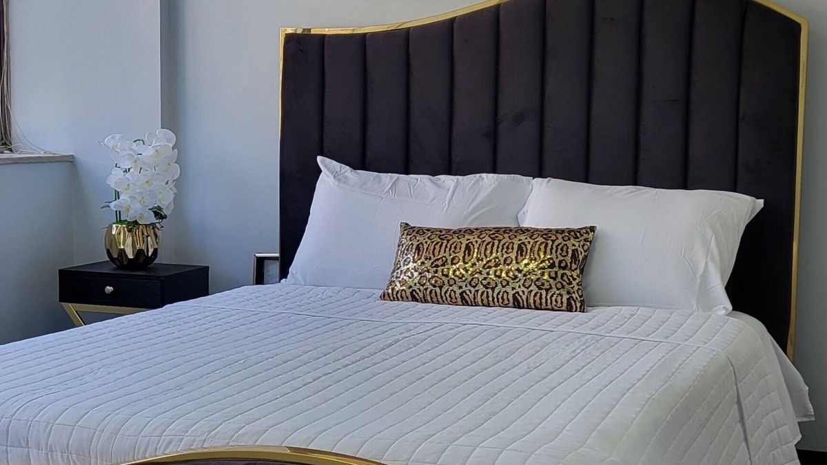 Old Fourth Ward Condo | Condo with a pool and skylounge view!