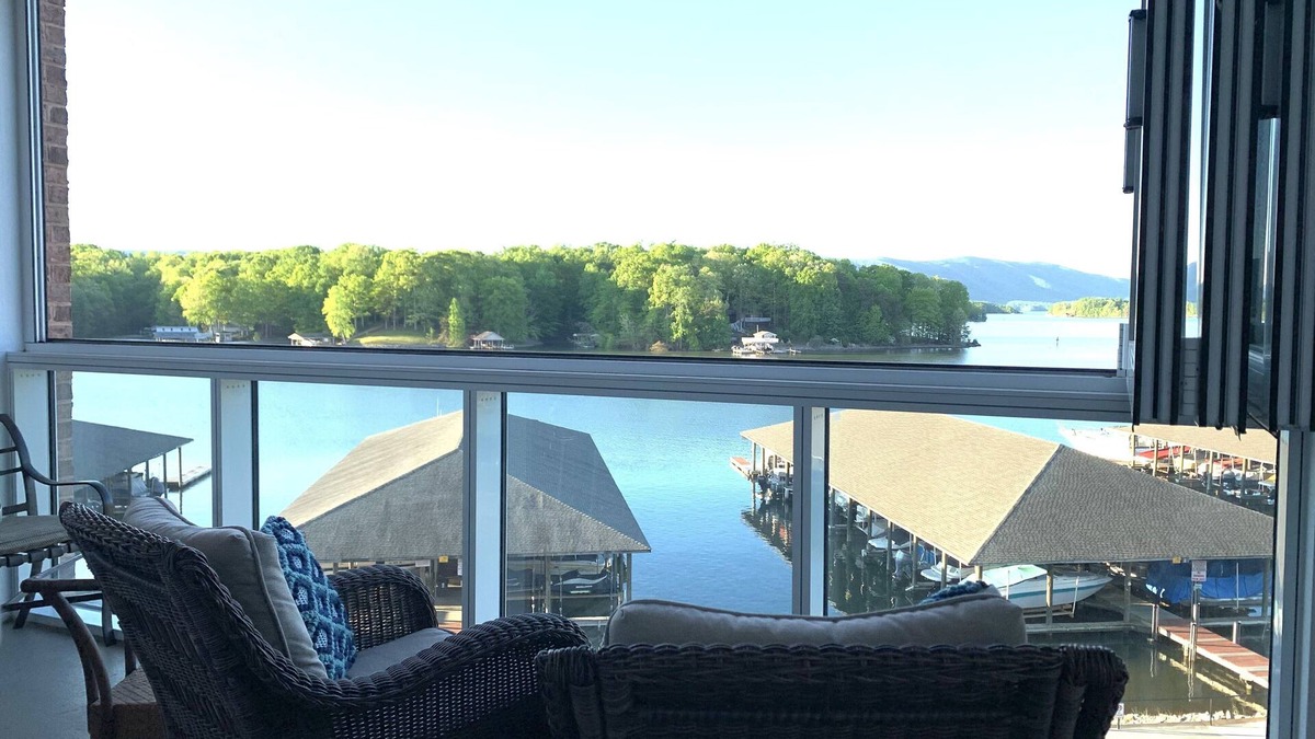 Smith Mountain Lake Condo | Condo with great Lake views. Come stay with us on your vacation 