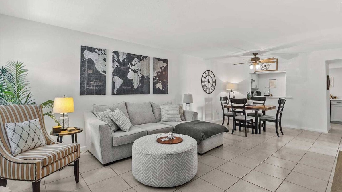Englewood South Condo | Condo With Heated Pool, Beaches Only Minutes Away