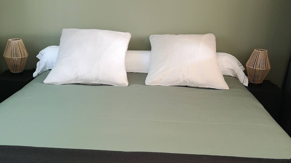 Ampuis Apartment | Condrieu garden apartment with private enclosed parking space