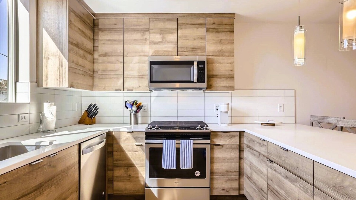 West Colfax House | Conejos Place Rooftop Views Near Broncos Stadium
