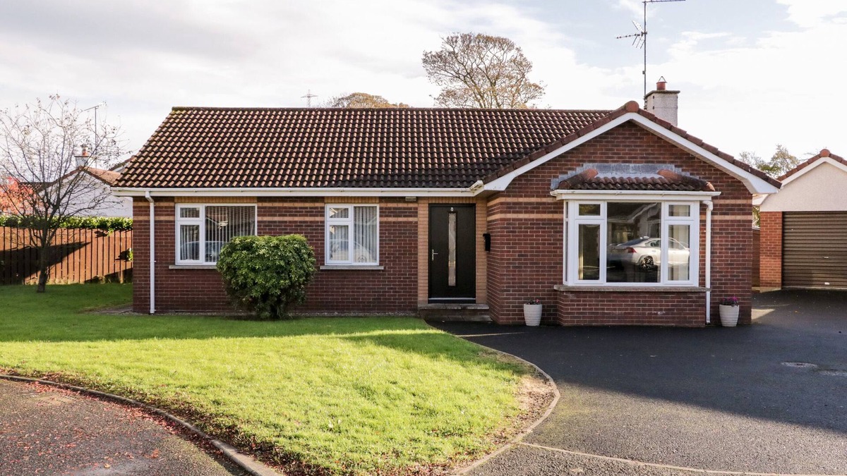 Culmore House | CONEYVILLE, pet friendly, with open fire in Culmore, Londonderry
