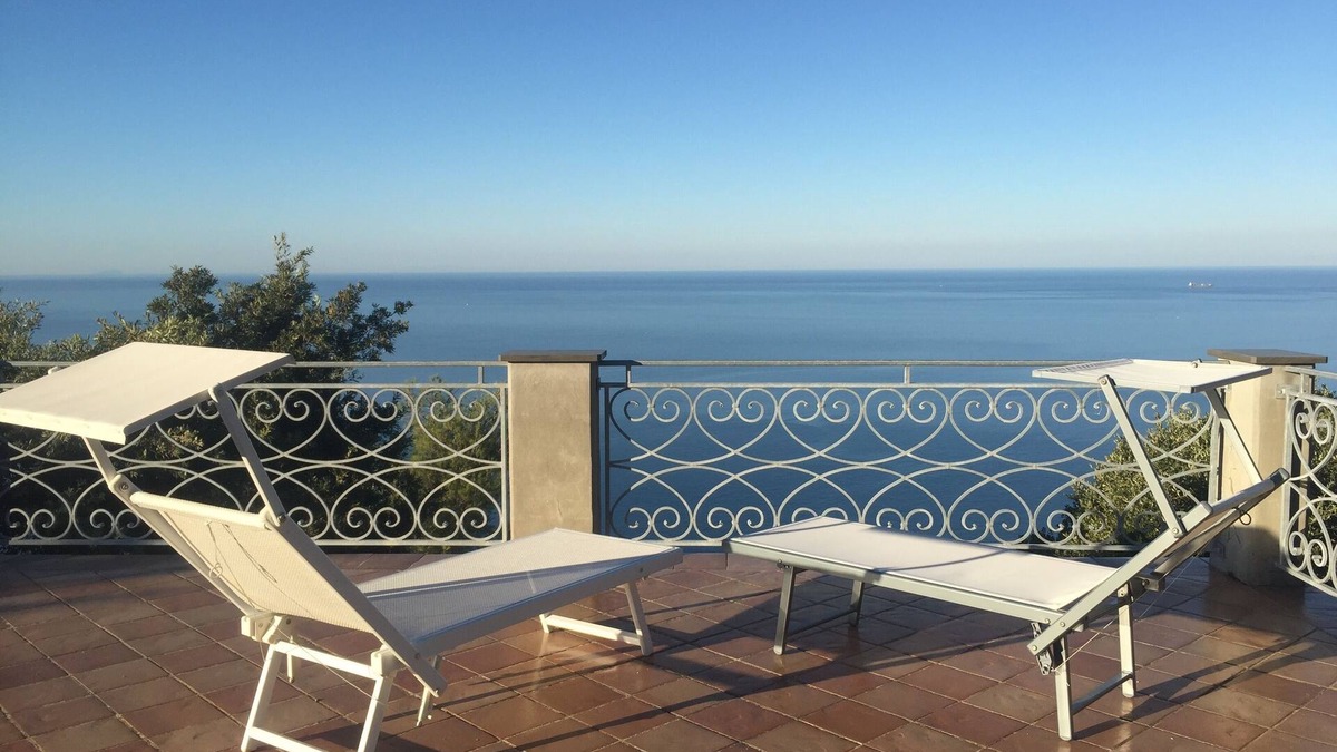 Montemarcello House | confortable cottage with stunning seaview and total privacy in the nature