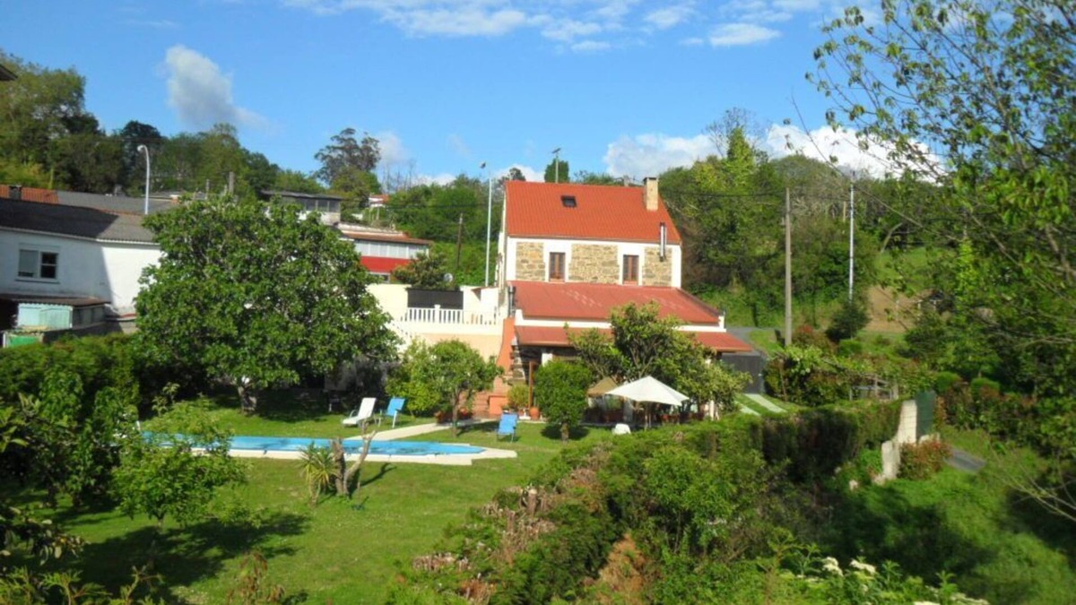 Cambre Cottage | CONFORTABLE O FORNO DE SIGRAS. Rural house with swimming pool for weekly rental