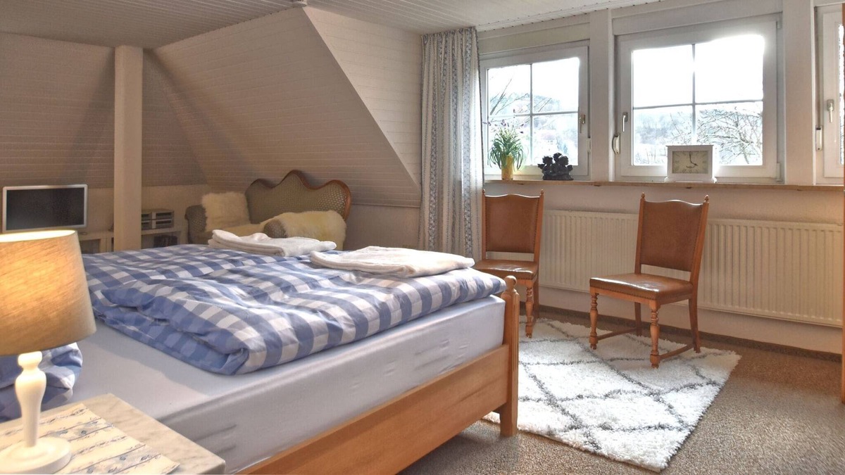 Weissenbrunn Apartment | Congenial Apartment in Weißenbrunn with Garden and Barbecue