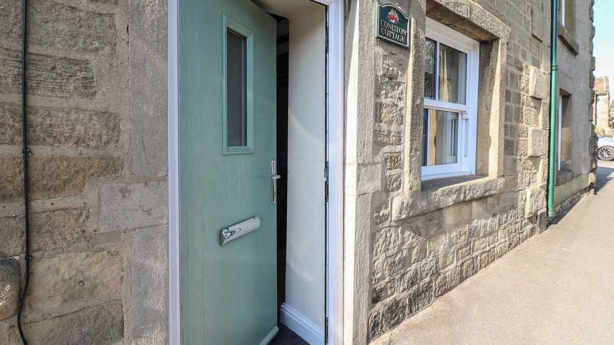 Youlgreave Cottage | CONISTON COTTAGE, pet friendly, with open fire in Youlgreave