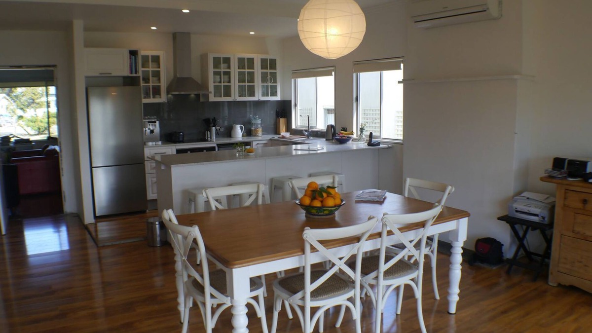 Lake Conjola House | Conjola Feast - gourmet kitchen close to lake