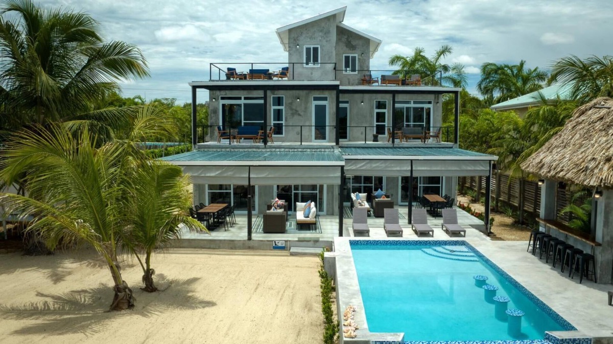 Placencia Condo | Conmigo Villas - 6 Bedroom Beachfront w/Pool