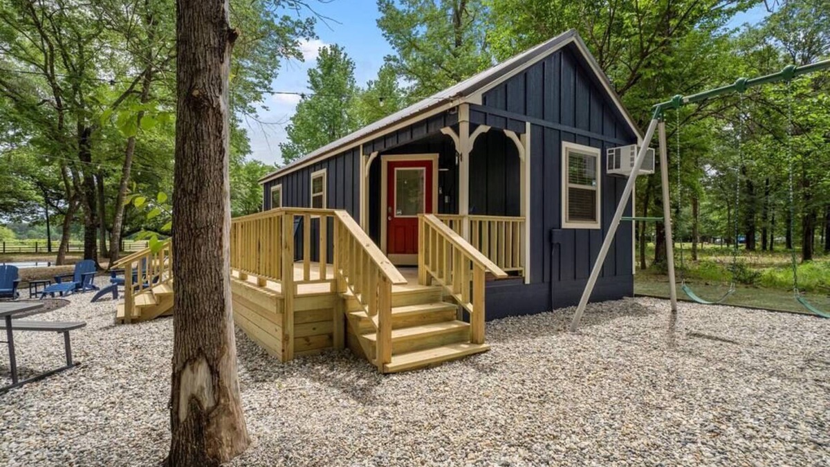 Dogwood House | Connect to Nature by Lake Cypress Springs