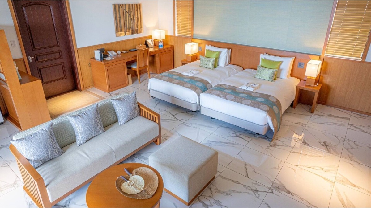 Miyakojima Hotel | Connecting Pool Jacuzzi Villa House | Vacation /Miyakojima Okinawa