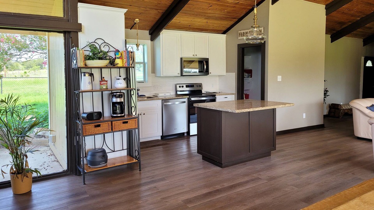 Bryan House | Conquistador Cabin; Bringing Nature Indoors