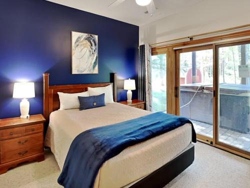 Waterfront Greens House | Constantly Cozy