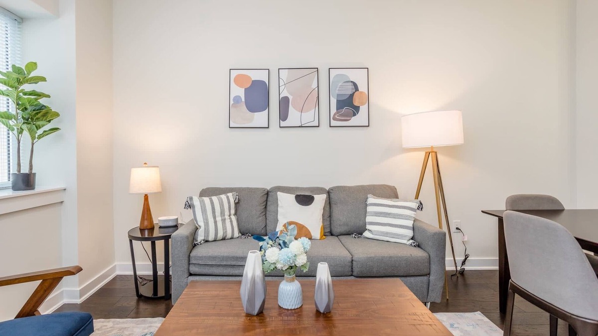 Downtown Houston Apartment | Constellations | Elegant 1 BR in Downtown Houston
