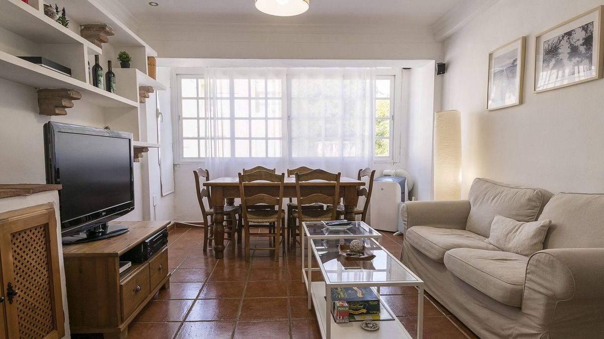 San Roque House | CONSTITUCION 27 - Magnificent apartment near the beach and with free WiFi.