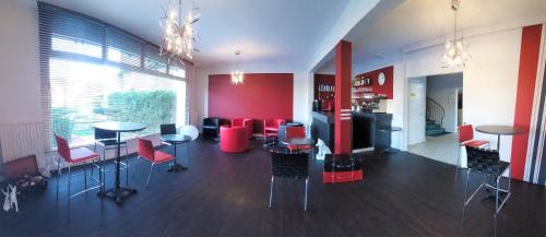 Chateau-Gontier Hotel | Contact Hôtel du Cerf