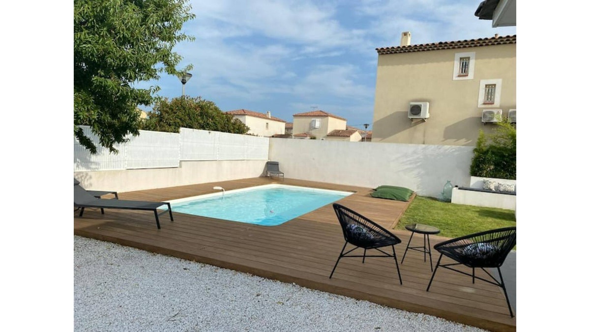 Chateauneuf-les-Martigues Villa | Contemporary villa with private pool