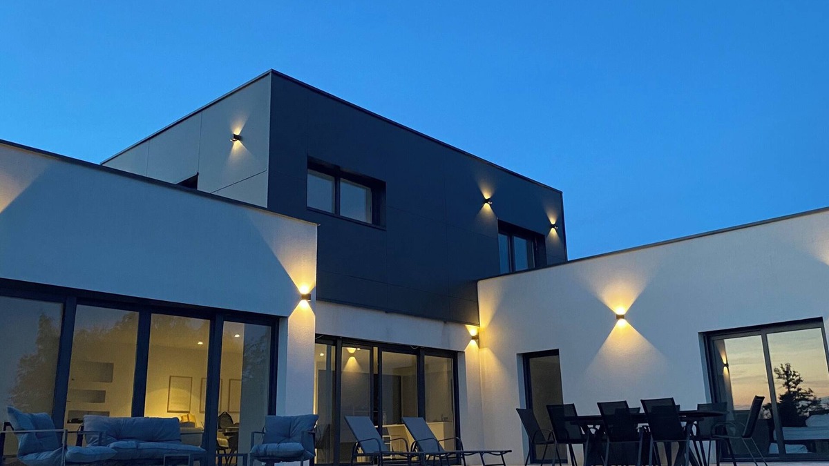 Villez-sous-Bailleul Villa | Contemporary house