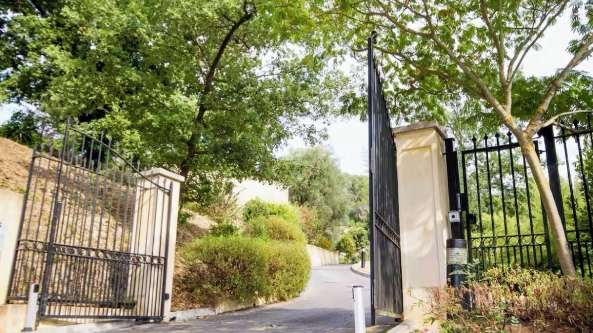 Saint-Paul-de-Vence Villa | Contemporary Villa - Private Domain with Pool in Saint-Paul de Vence