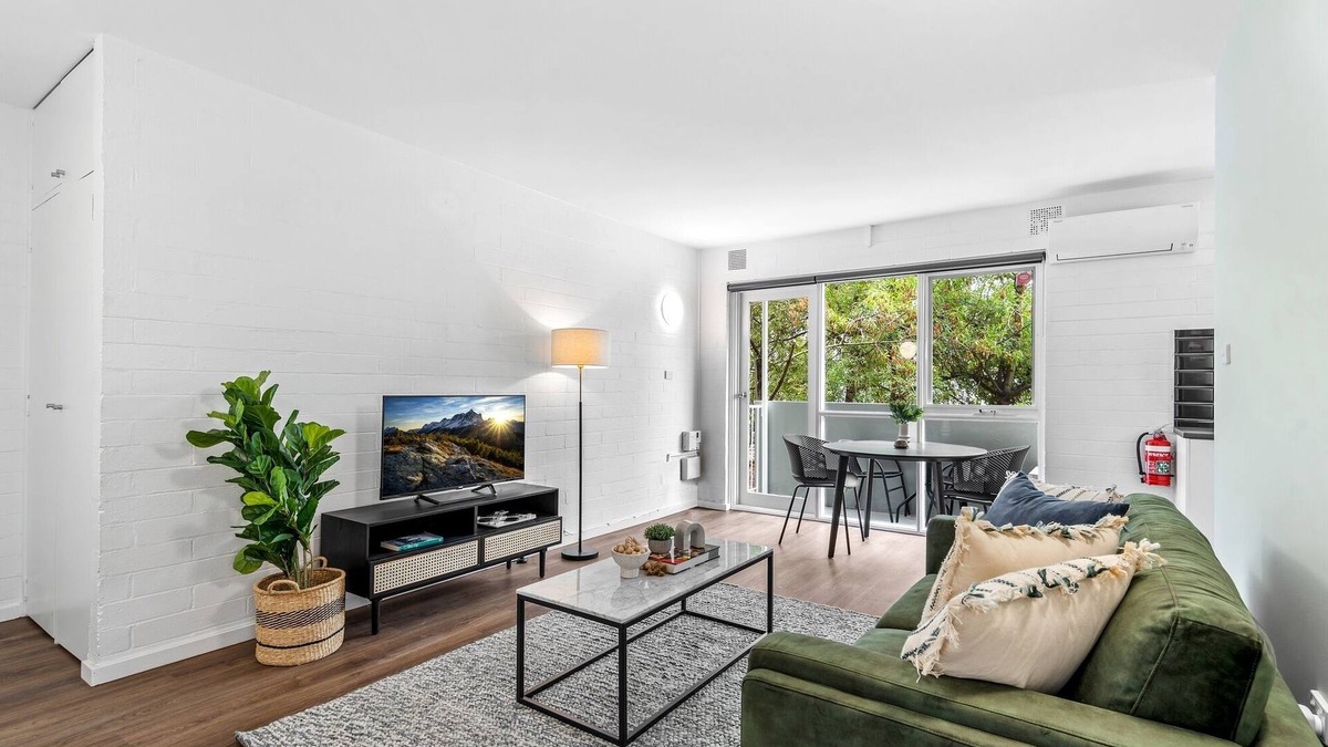 Parkville Apartment | Contemporary 1-Bed Apartment with Park Views