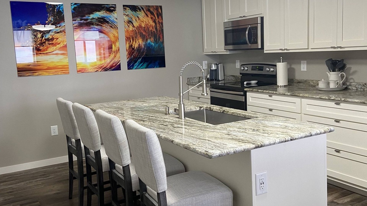 Wisconsin Rapids Apartment | Contemporary 1400 sq ft space in lower level Open concept gas burning fireplace