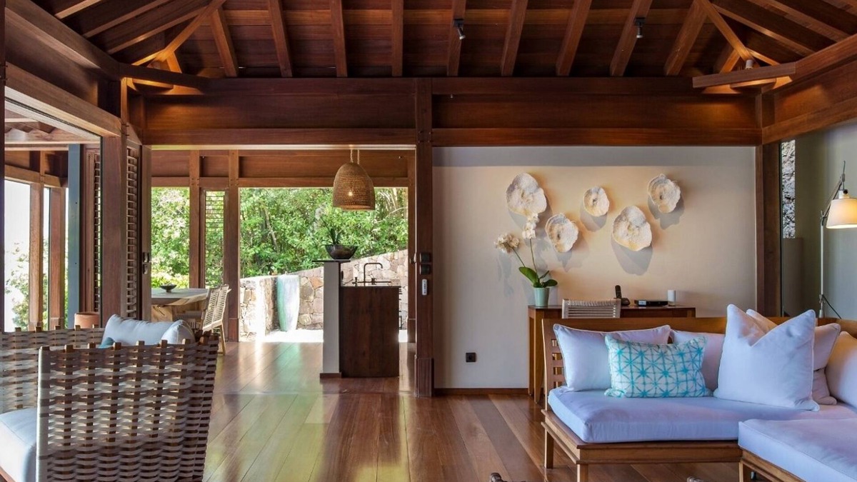 Pointe Milou Villa | Contemporary 2 BDRM Balinese Villa w Pool and BBQ