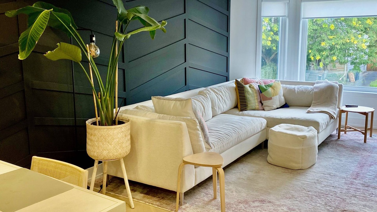 New Toronto House | Contemporary 3BR Family-Friendly Oasis Close to the Lake