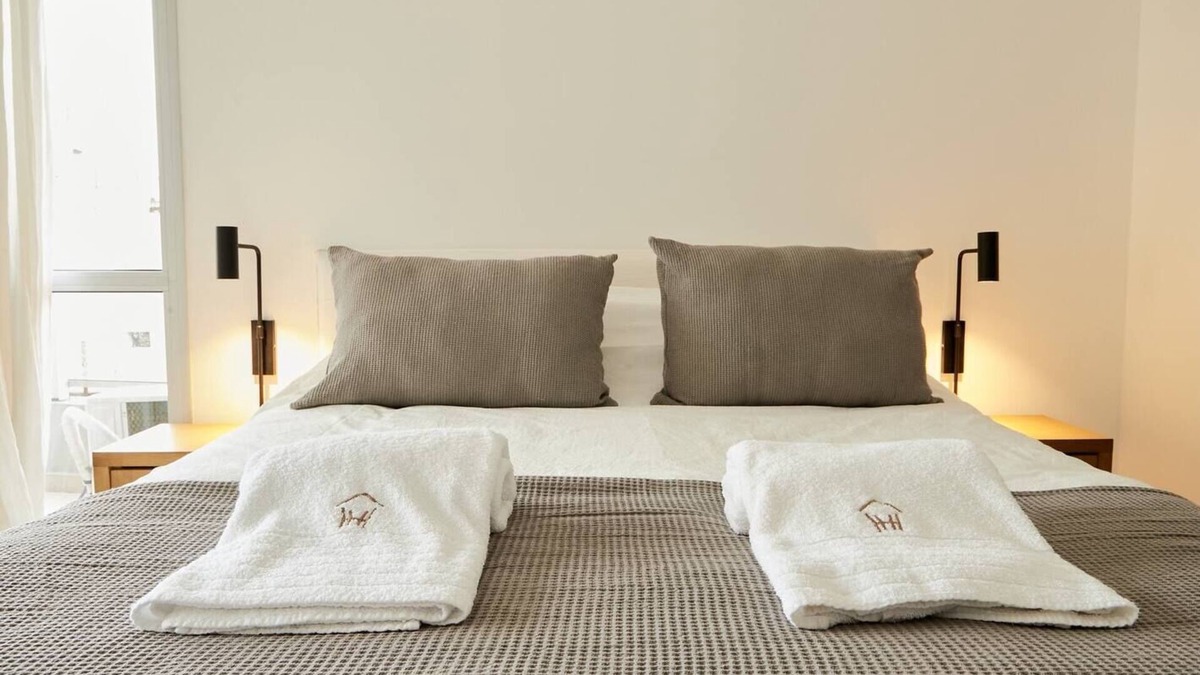 Constitucion Apartment | Contemporary apartment in bustling San Telmo - Premier Building