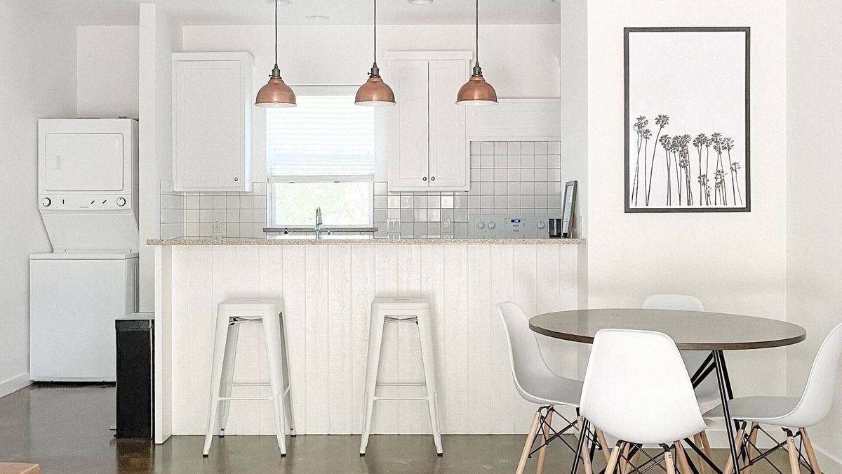Dripping Springs House | Contemporary + Bright House, 1 Mile to Downtown Dripping Springs