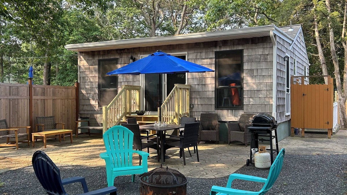 Hampton Bays Cottage | Contemporary Beach Cottage - Walk to Bay, Minutes from Ocean