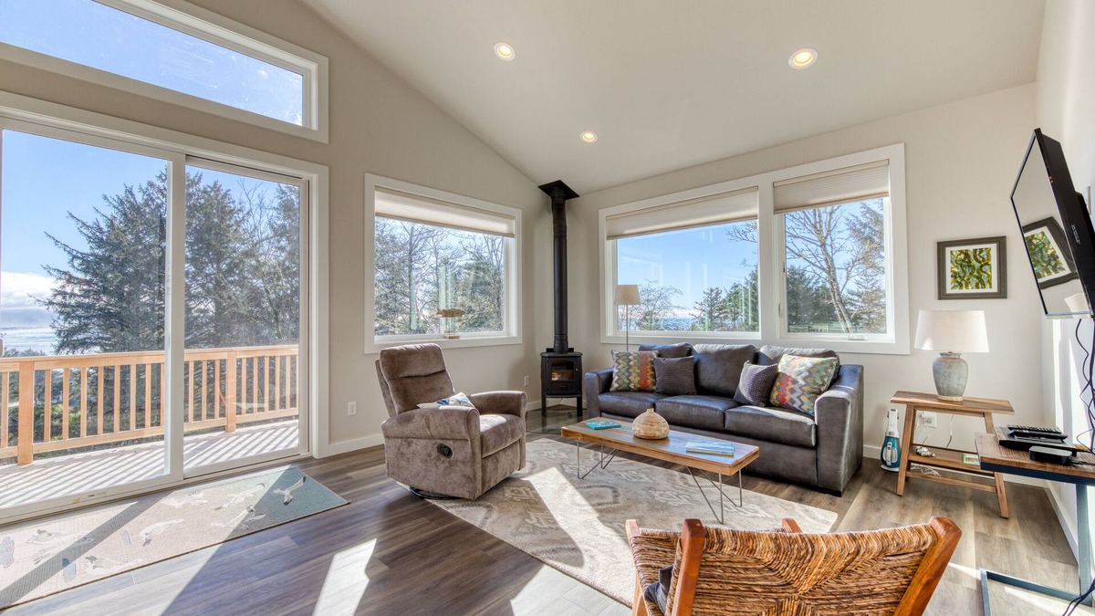 Oceanside House | Contemporary built dog-friendly house w/partial ocean views,