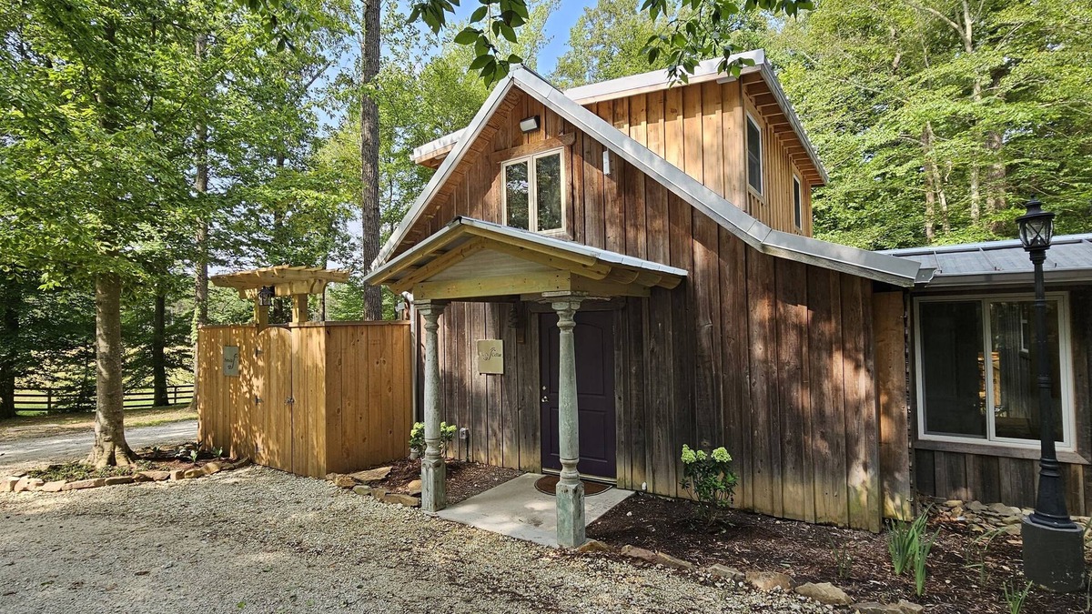 Springville Cabin | Contemporary Chef's Cellar & Portside + Fishing & Hiking Trails