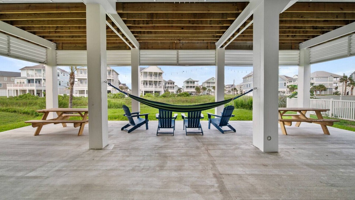 Red Fish Cove House | Contemporary Coastal Cabana, Beach & Lake Views