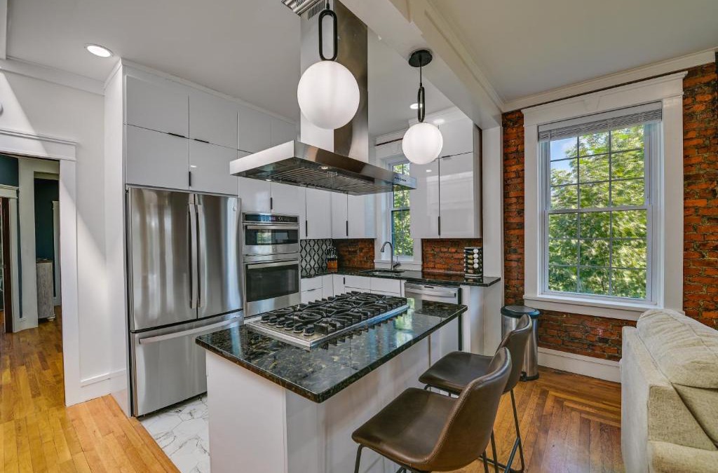 Cohoes Apartment | Contemporary Cohoes Retreat with Electric Fireplace!