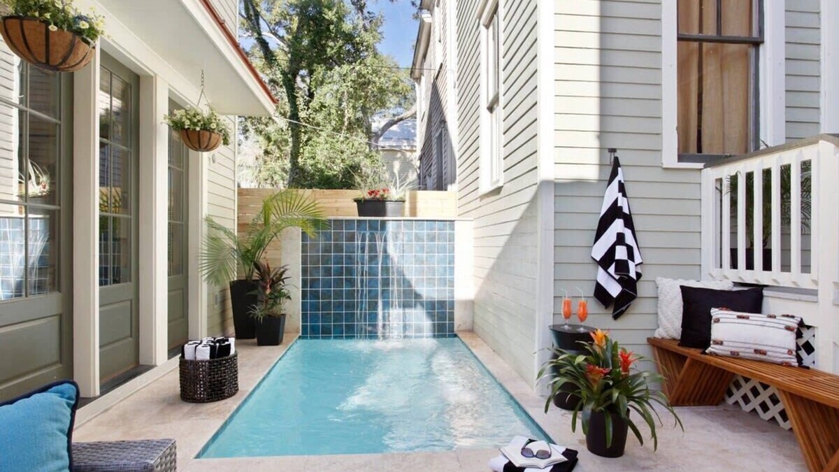 Dixon Park House | Contemporary Compound | Heated Pool