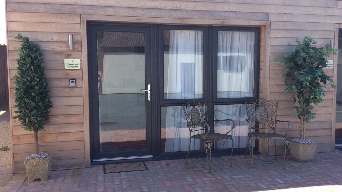 Emersons Green Cottage | Contemporary cottage close to Bristol and Bath