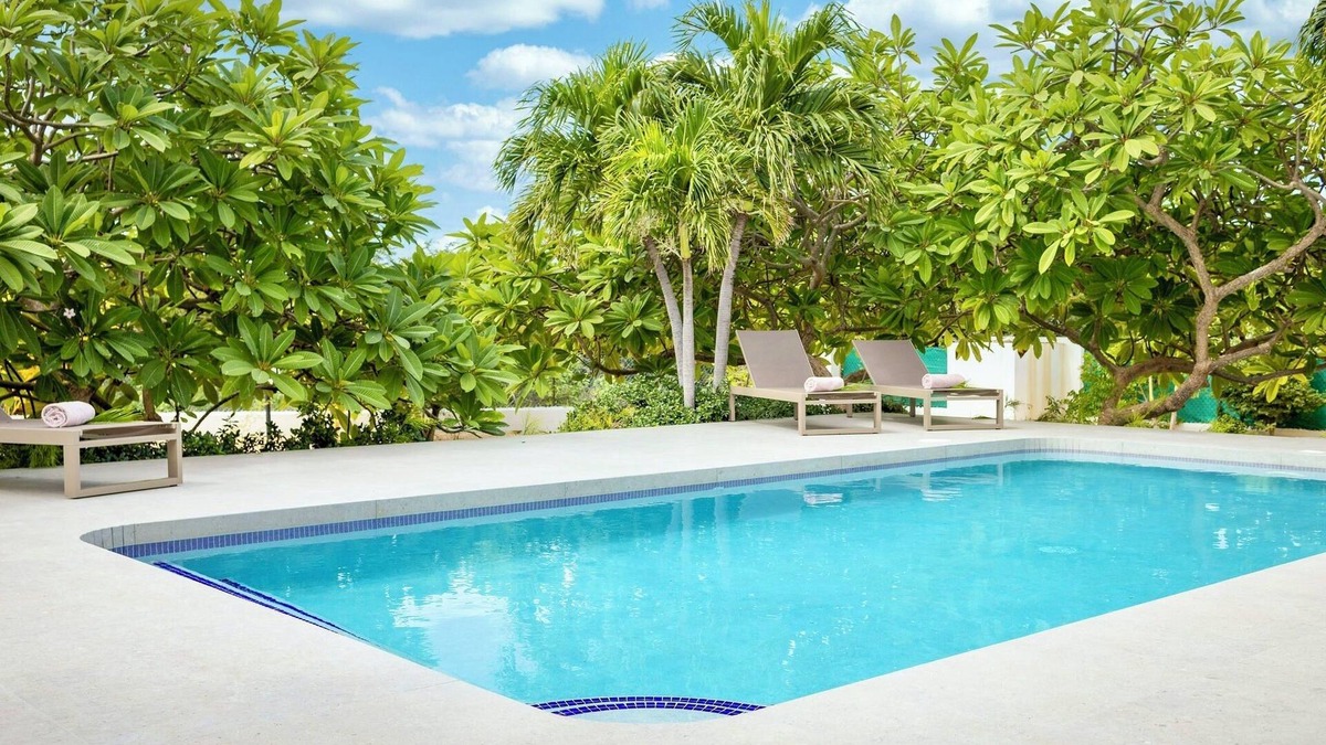 St. Marie Villa | Contemporary 4 bedroom Villa, private pool, 4min walk to the beach- Coral Estate