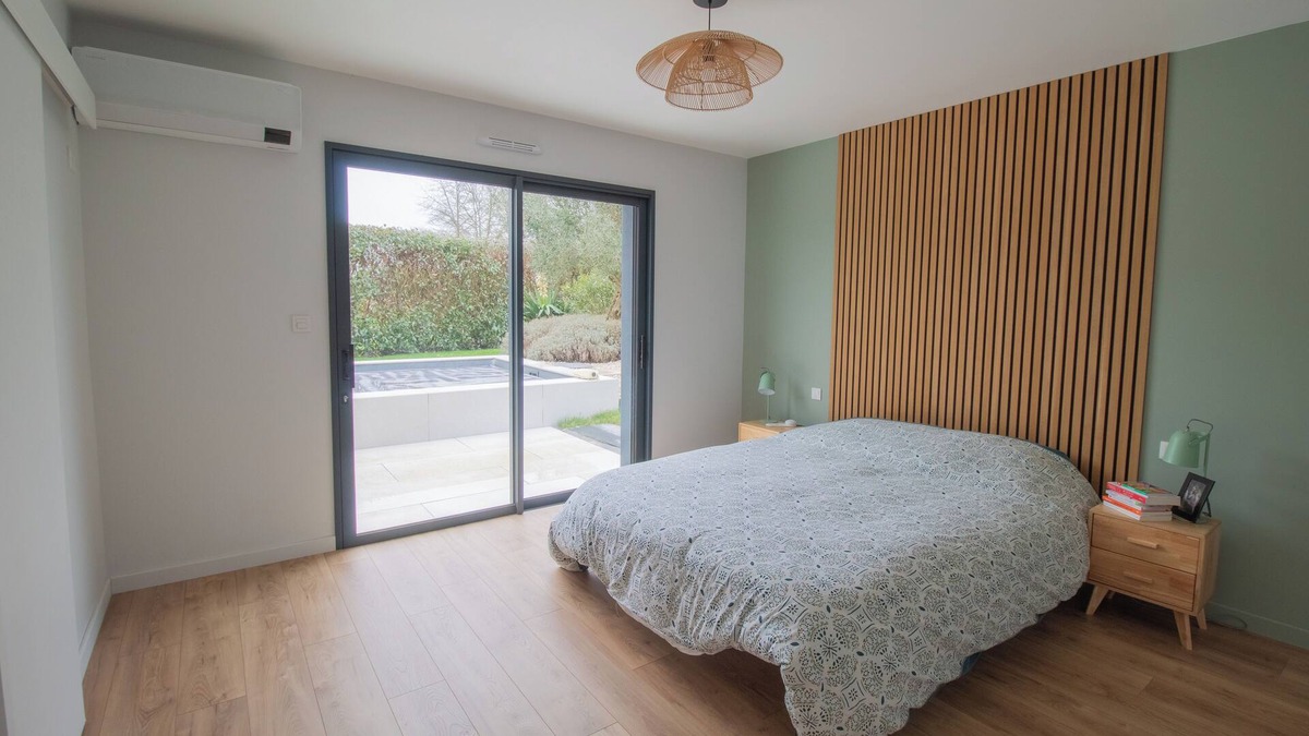Prinquiau House | Contemporary family home with outdoor pool and garden