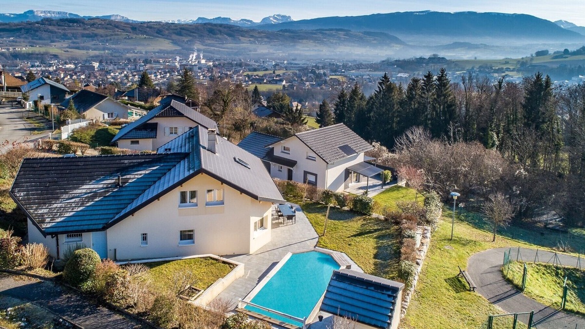 Rumilly House | Contemporary house with pool between Lake Annecy and Aix les Bains