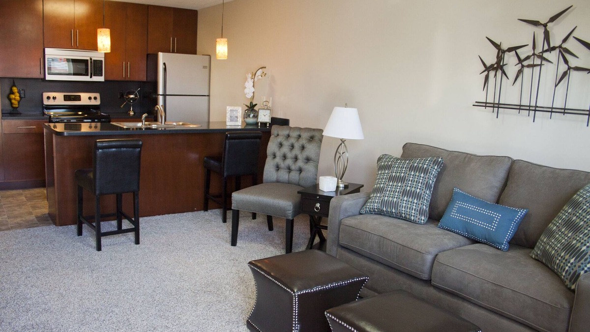 North Vernon Apartment | CONTEMPORARY LODGING/ONE MONTH MINIMUM STAY