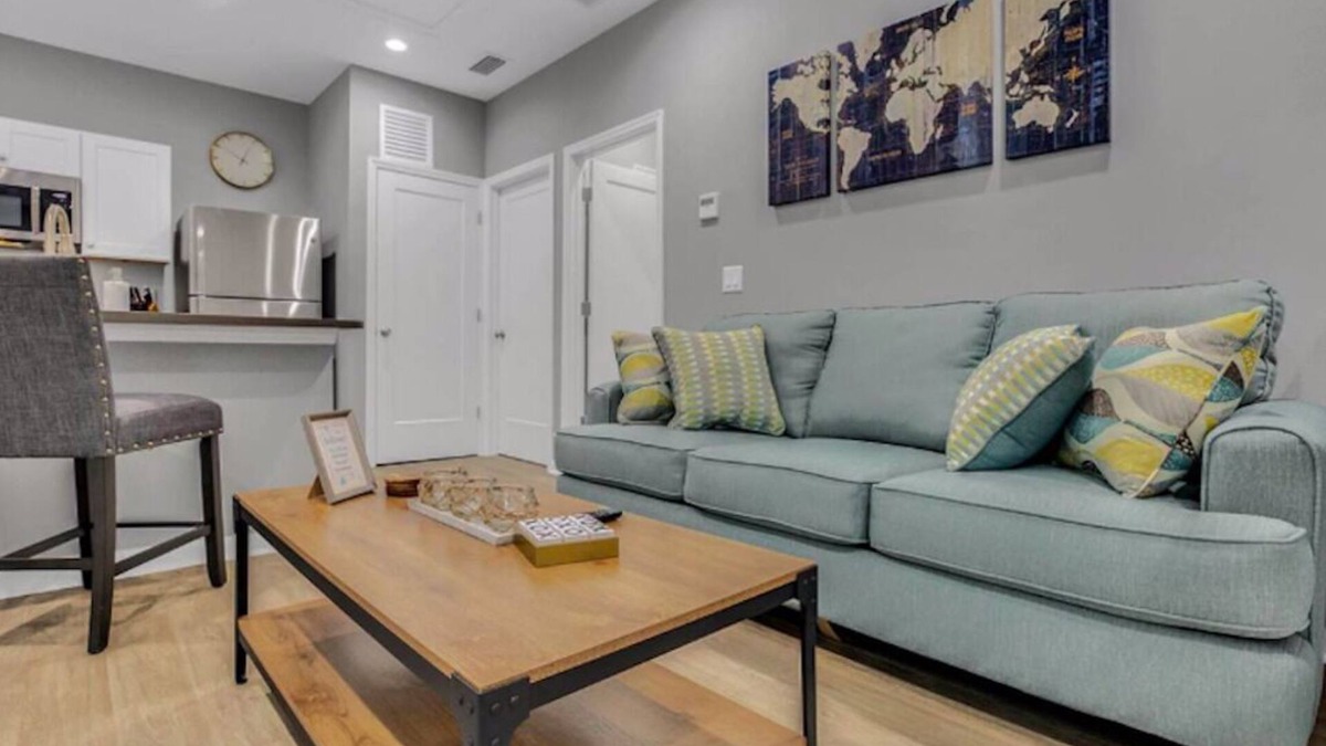 Tampa Heights Apartment | Contemporary Loft